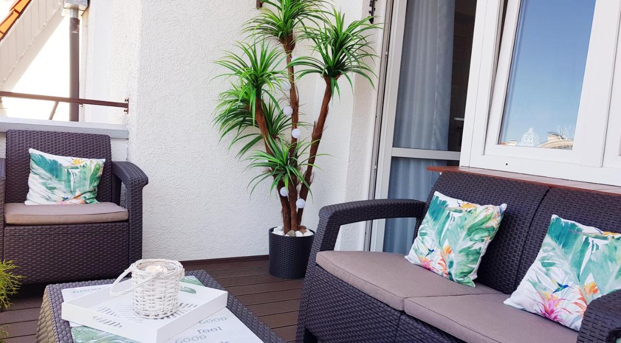Apartament Z Garazem W Kolobrzegu Apartment Exterior foto